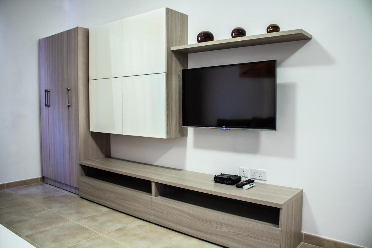 2 Bedroom Apartment Close To City Centre Tas-Sienja Ngoại thất bức ảnh