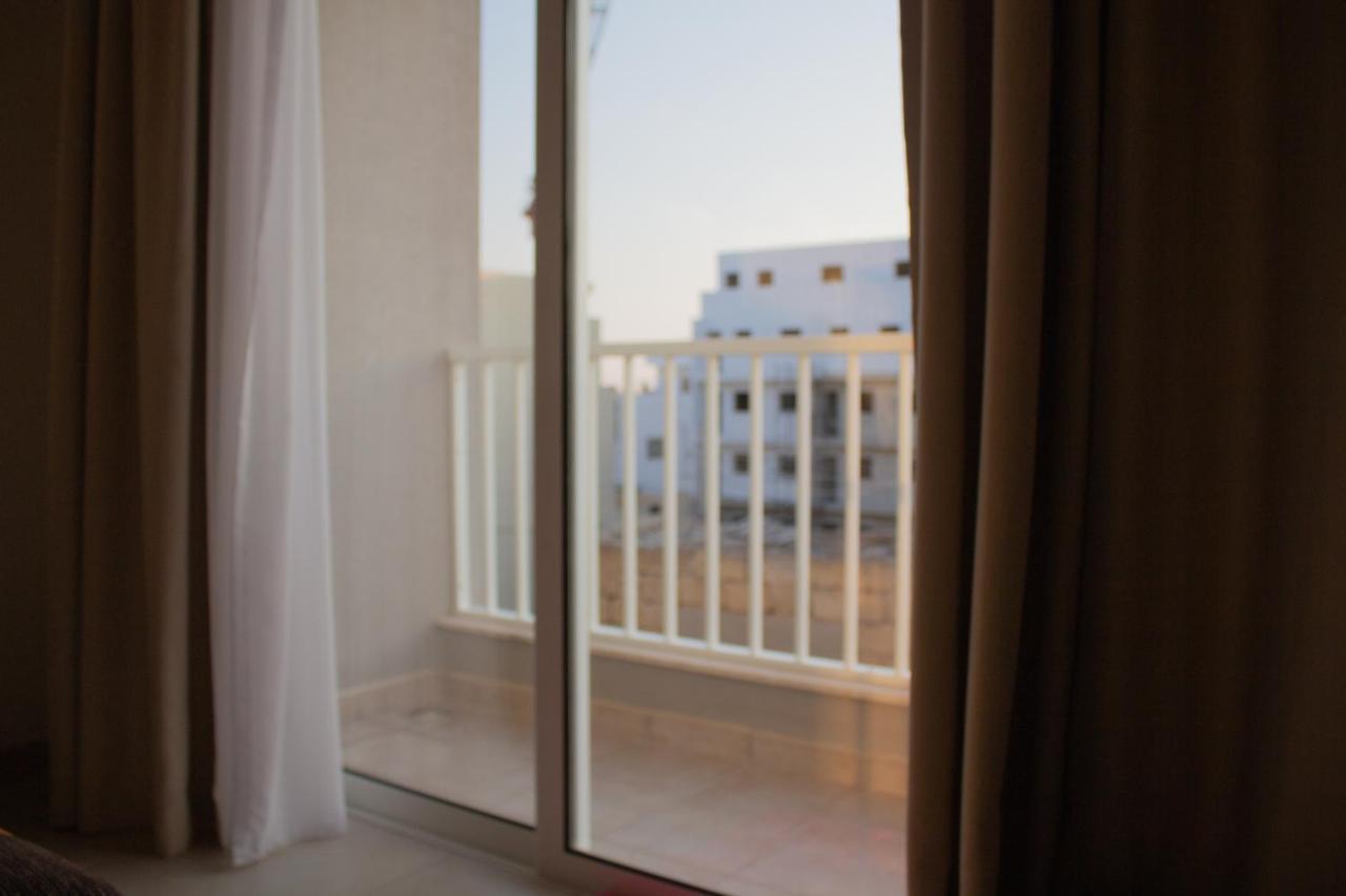 2 Bedroom Apartment Close To City Centre Tas-Sienja Ngoại thất bức ảnh