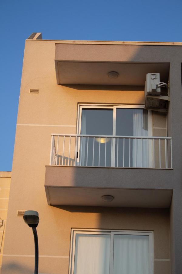2 Bedroom Apartment Close To City Centre Tas-Sienja Ngoại thất bức ảnh